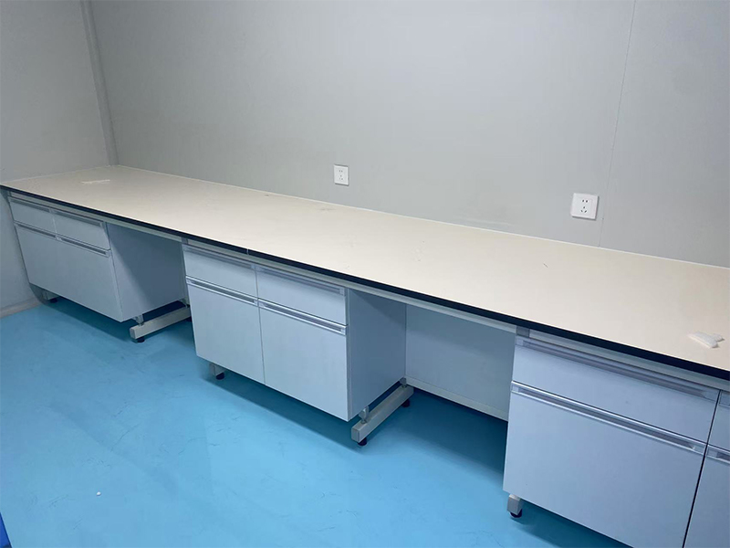steel-wood laboratory bench