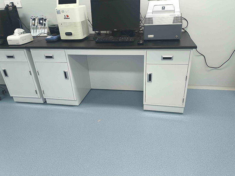 All-Steel Lab Bench Buying Guide: Material, Durability, and Function
