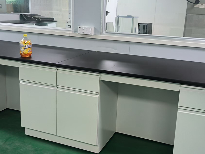 All-Steel Lab Bench Practical Use Case in Research Laboratory