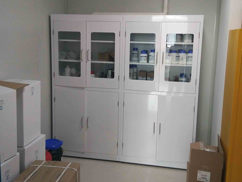 Beste Praktyke vir Temperatuur- en Humiditeitsbeheer in Laboratorium Chemiese Kaste