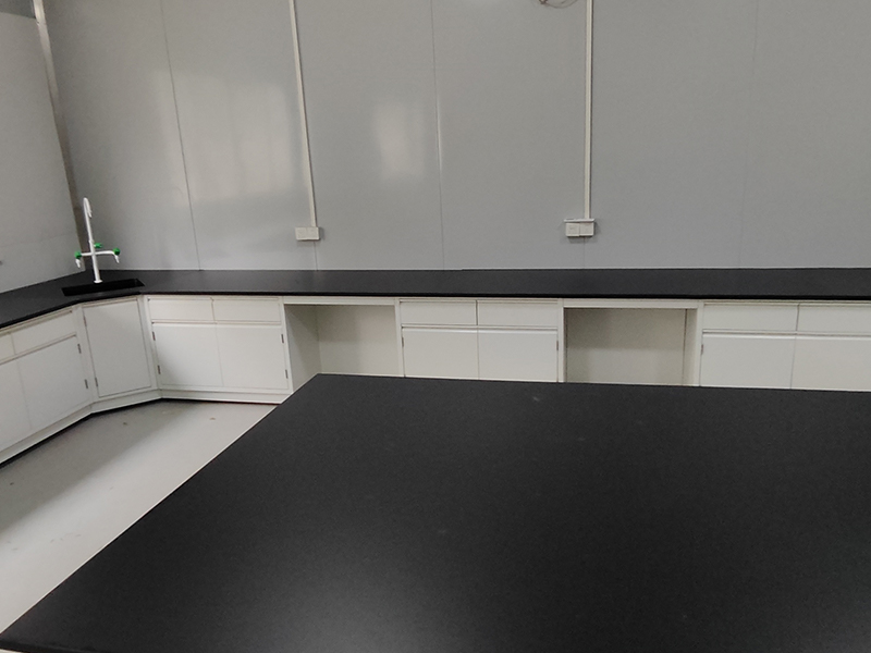 All-Steel Lab Workbench On-Site Installation – Chemical Analysis Laboratory Case