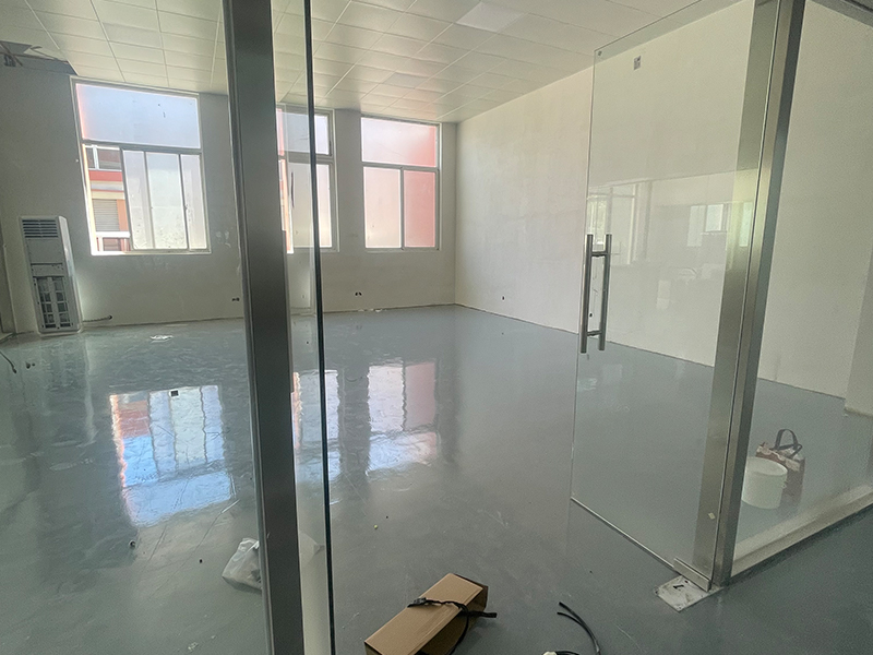 full-steel lab bench