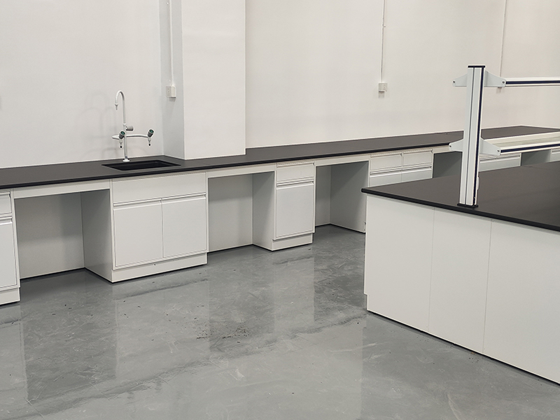 full-steel lab bench