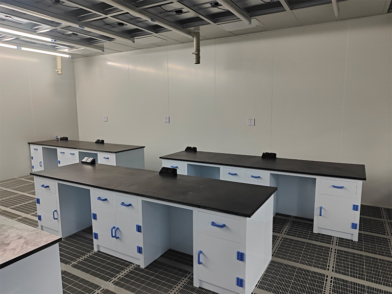 Lab Bench Layout Planning for Efficient Laboratory Operations in South Africa