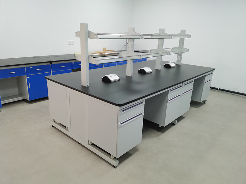 Modulêre Laboratoriumbank: Optimalisering van Ruimte in Internasionale Navorsingslaboratoriums